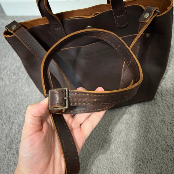 Portland Leather Crossbody - Picture 5 of 11